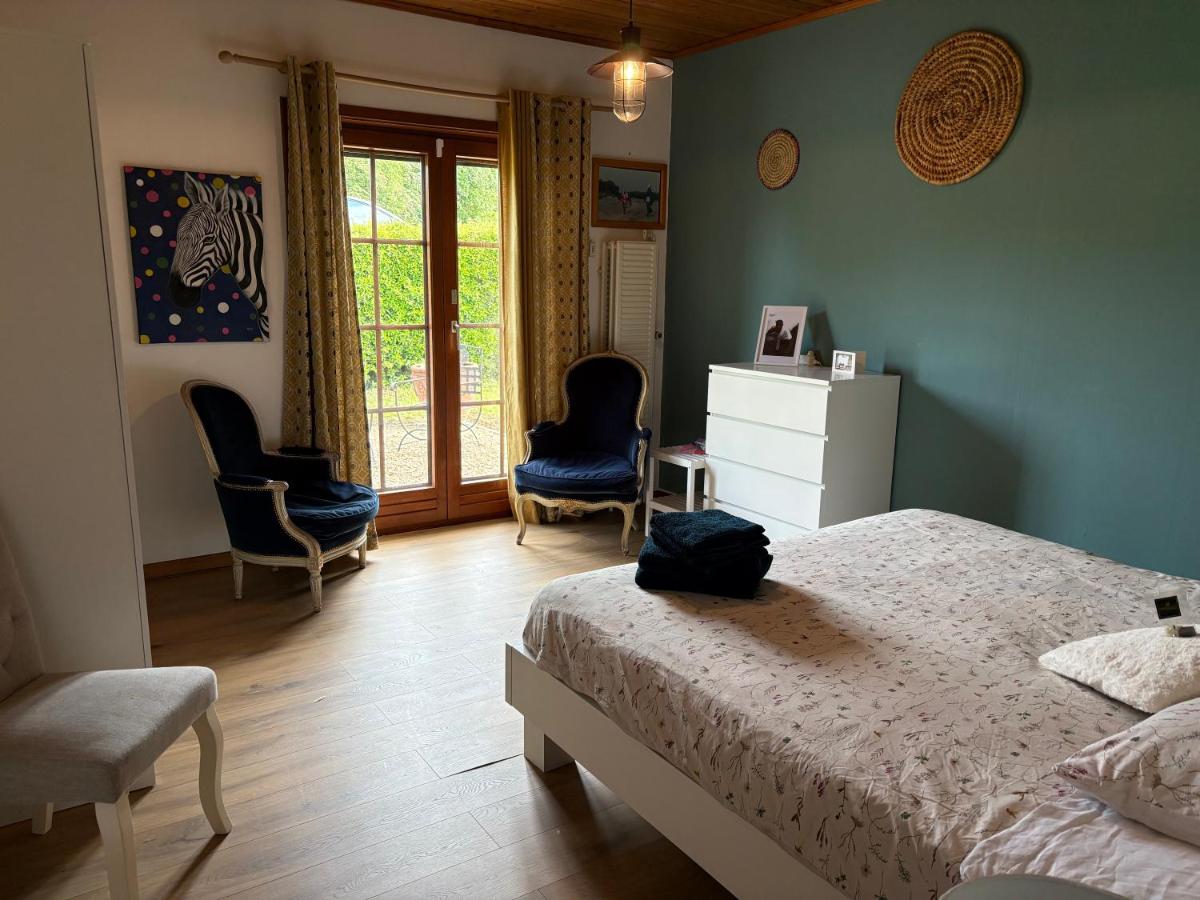 Chez Tantine Nadine - Ferienwohnung Couvin