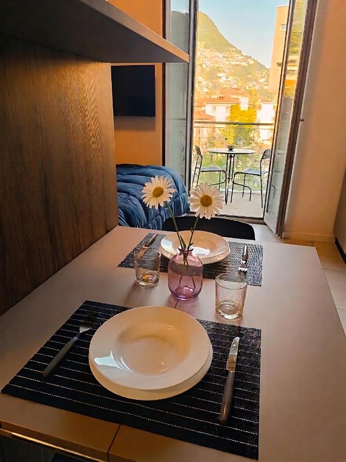 Design Studio with Balcony & Parking Lugano - B&B Lugano