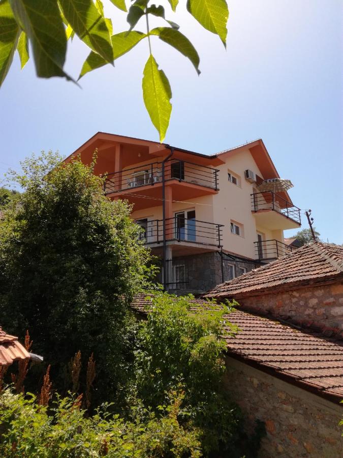 Lake and Mountain Hideaway - B&B Ocrida