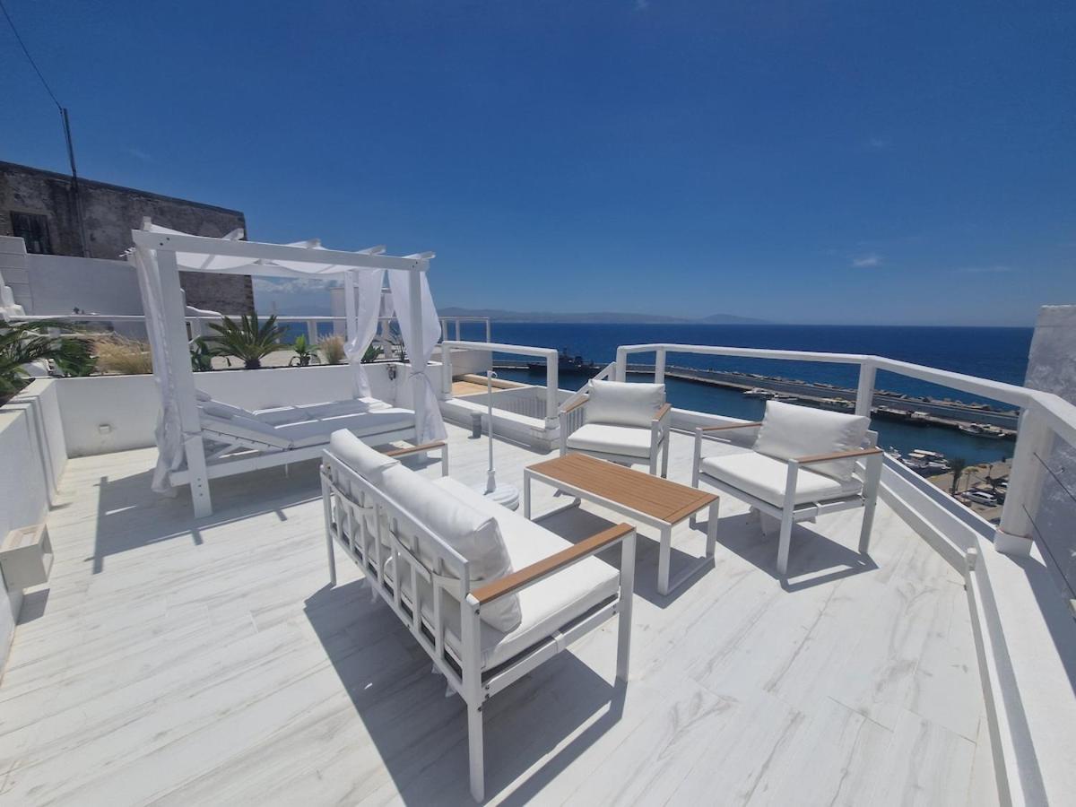 Bord de mer, private roof terrace - Bed and Breakfast Agia Galini