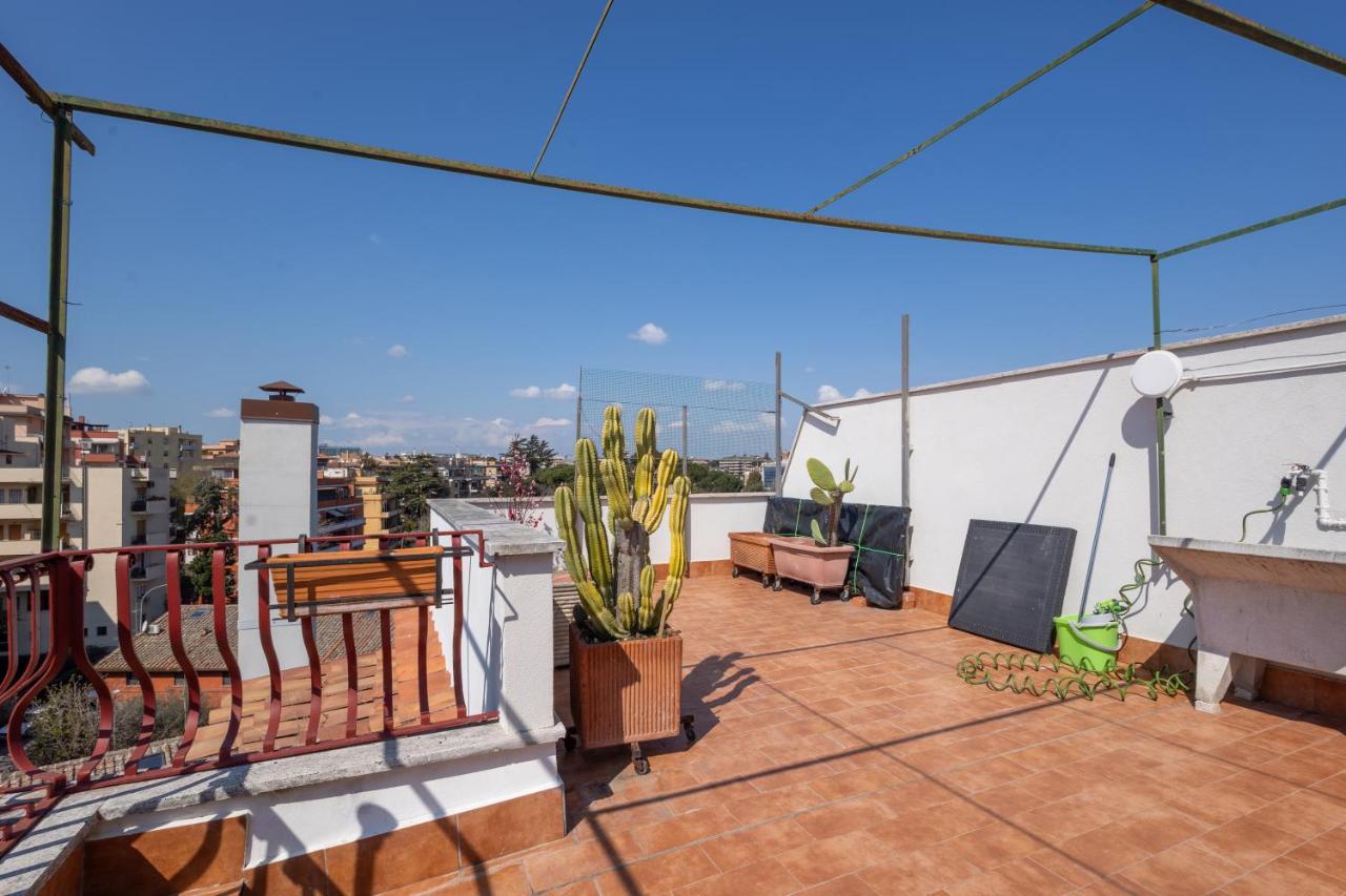 La Terrazza Sui Tigli EUR Metro Laurentina - Bed and Breakfast Rome