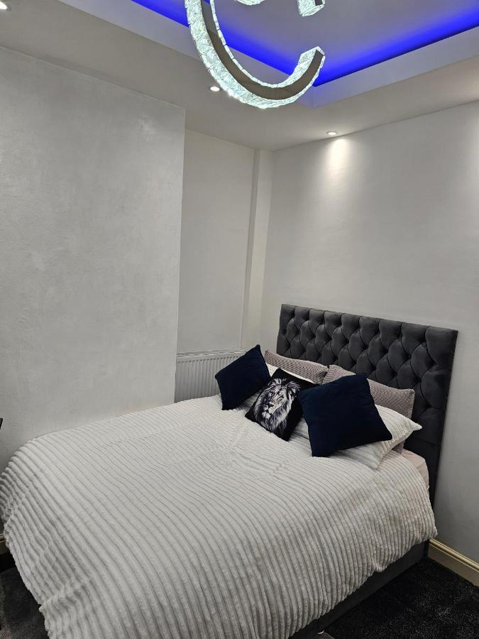 Den homes luxury flat flat fully air-conditioned - Ferienwohnung Liverpool