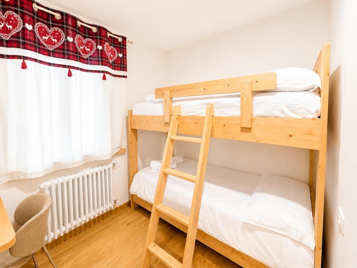 Rosso Betulle, Free Park and Ski room - Chambres d'hôtes Camporosso in Valcanale