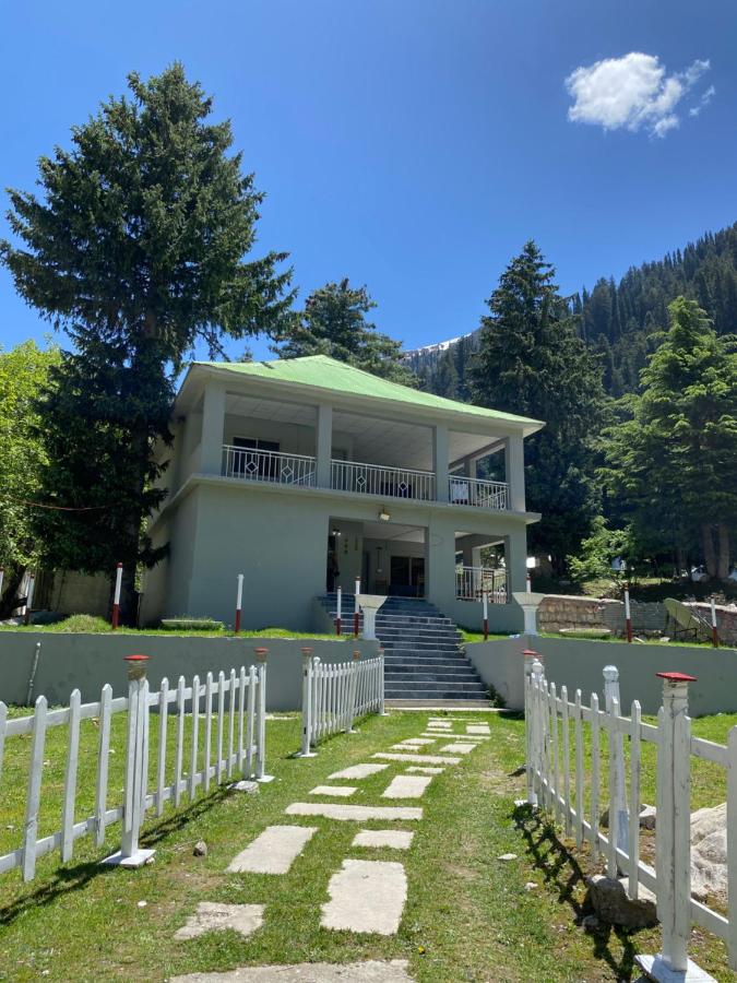 Walnut Cottage In Naran - Chambres d'hôtes Naran