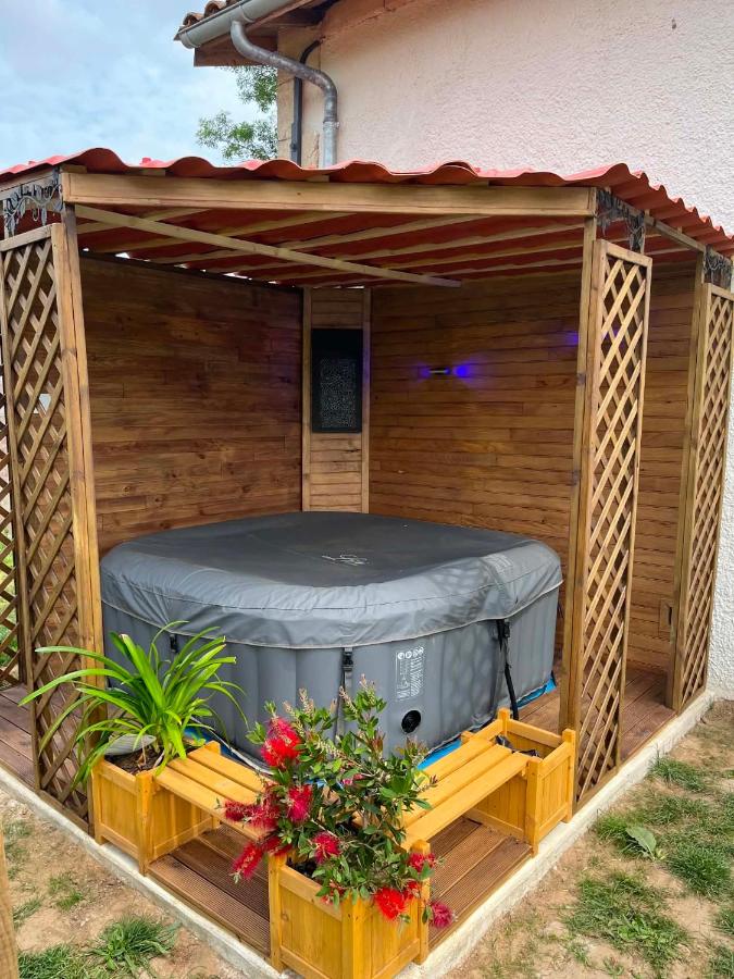 Maison avec jacuzzi au calme de Pessac sur Dordogne - B&B Pessac-sur-Dordogne