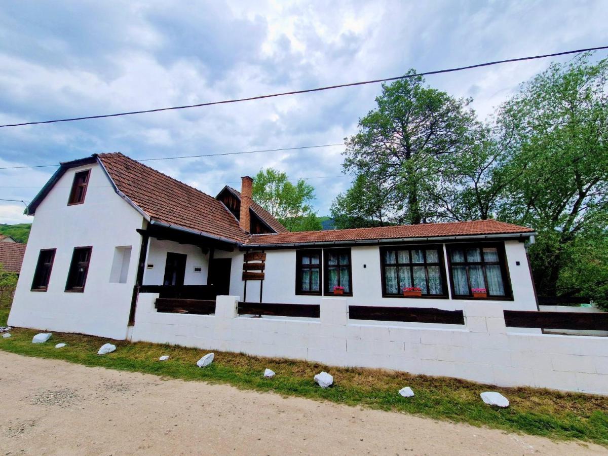ZASE Sunrise Guesthouse - B&B Rimetea