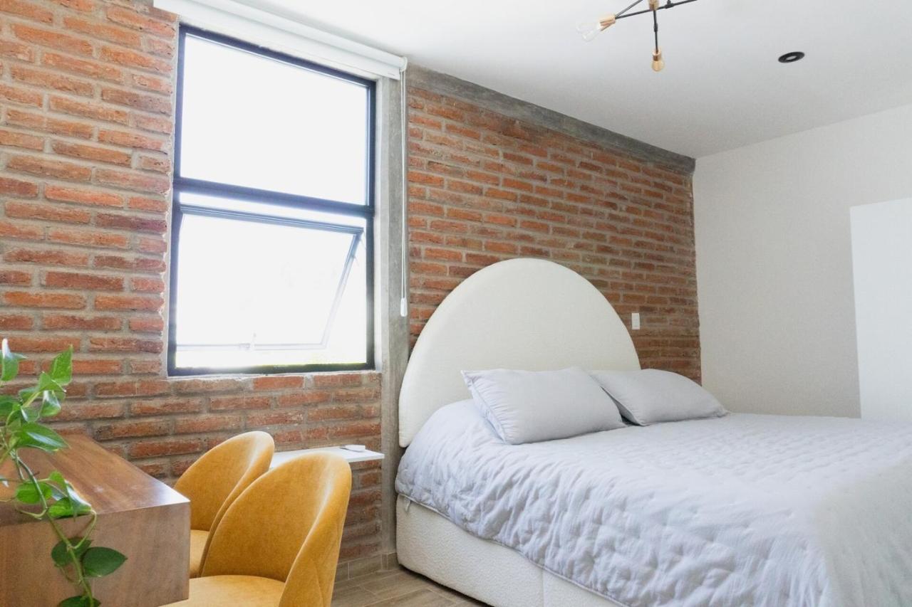 Modern duplex steps from the Malecon & Olas Altas - Bed and Breakfast Mazatlán
