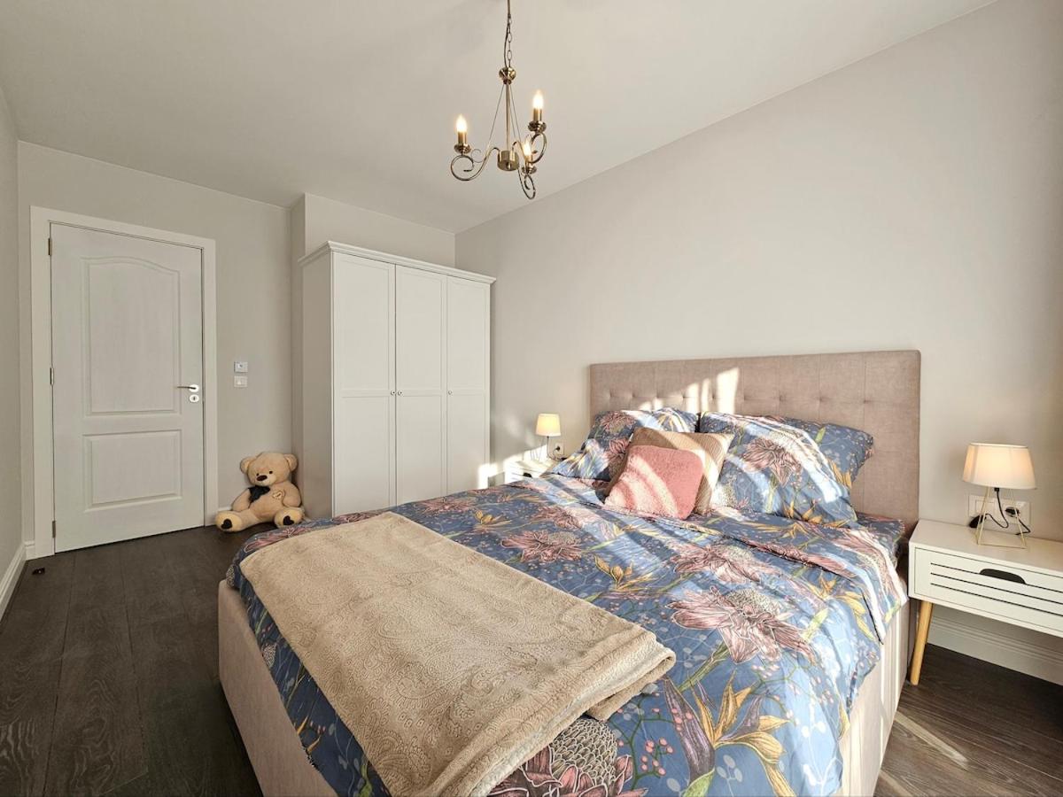 Arcadia Finest 2BR by BulgarianHomes - B&B Sofia