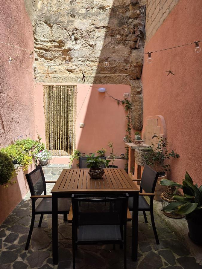 Is Domus - B&B Bosa