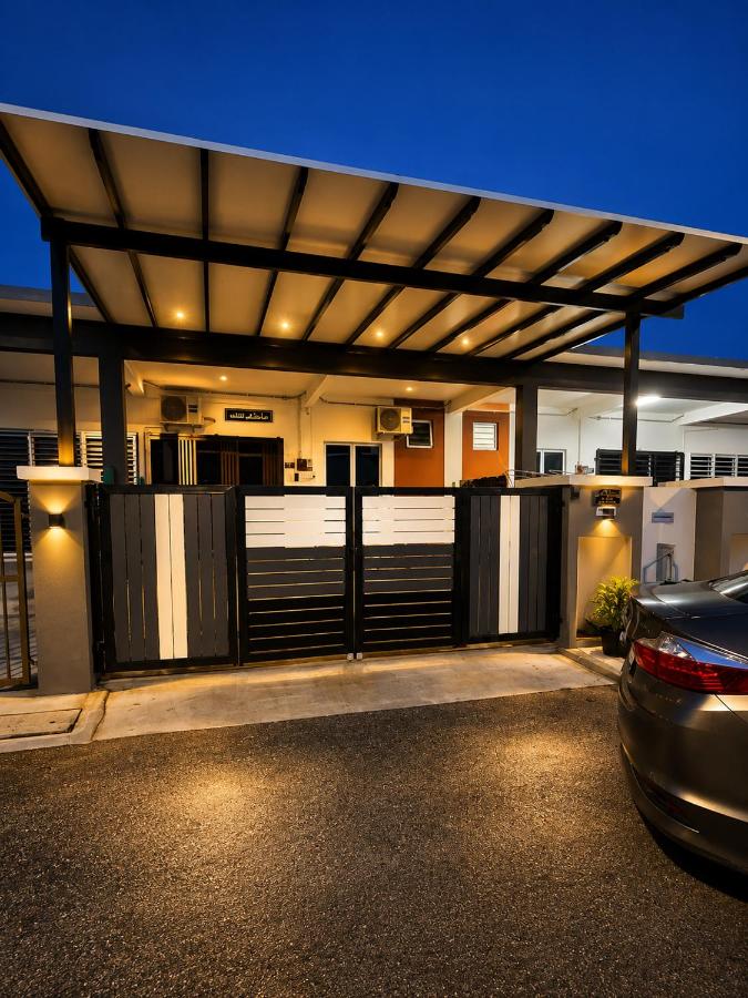 Fazlizasuite Homestay at Teluk Kemang - Muslim 0nly - Chambres d'hôtes Port Dickson