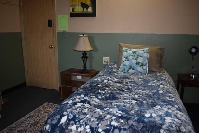 Chambre Lits Jumeaux avec Salle de Bains Commune