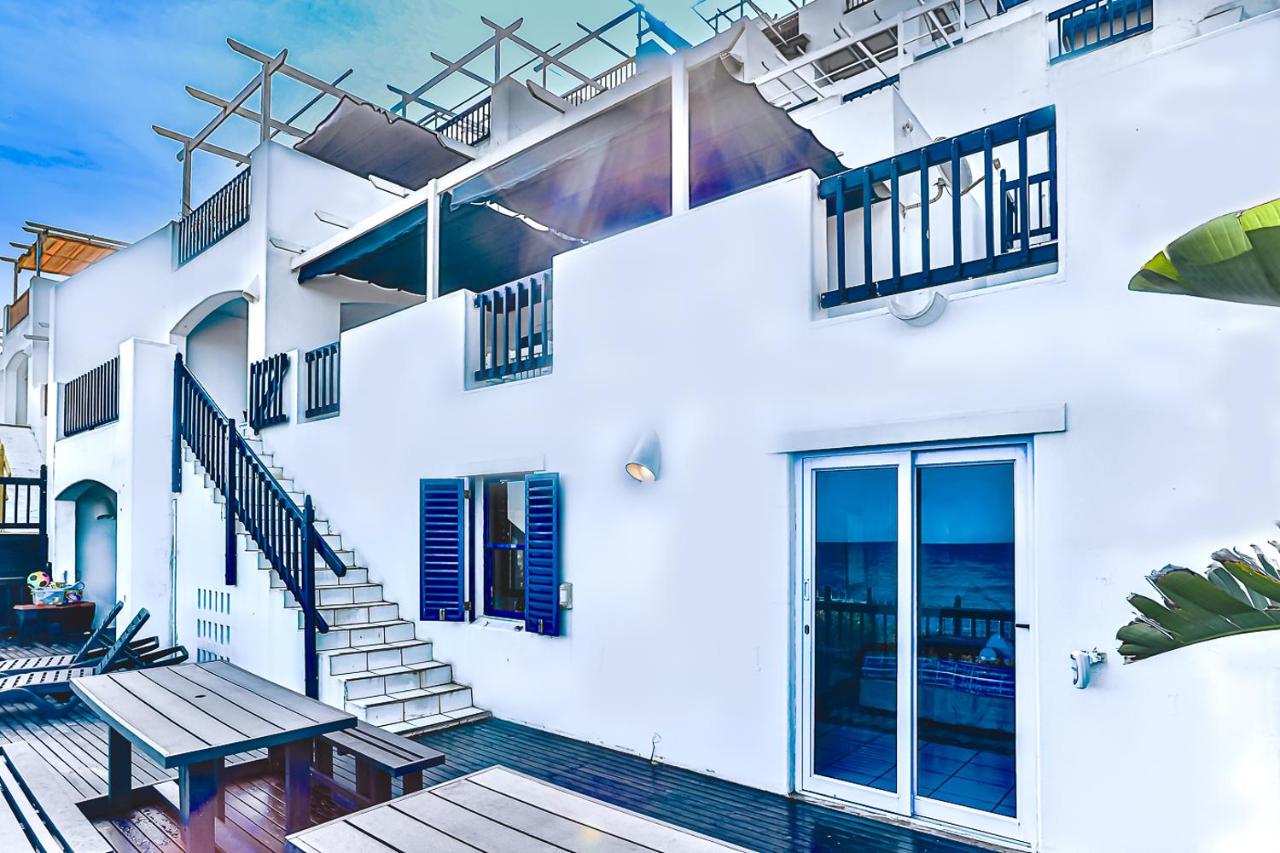 Santorini Beach Villa - Chambres d'hôtes Ballito