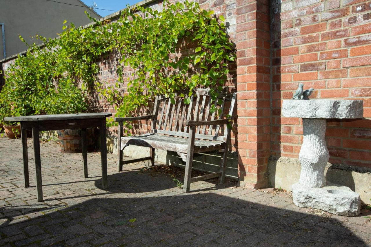 PERFECT BUSINESS ACCOMMODATION at SIDINGS FARM - Luxury Cottage Accommodation - Fully equipped & Self Catering - B&B Pidley