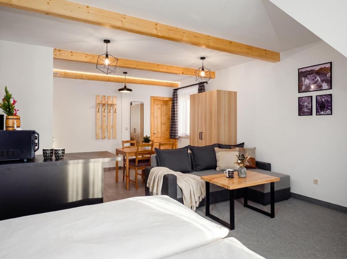 Golden Apartments - Villa Taternik - Mountain View - B&B Zakopane