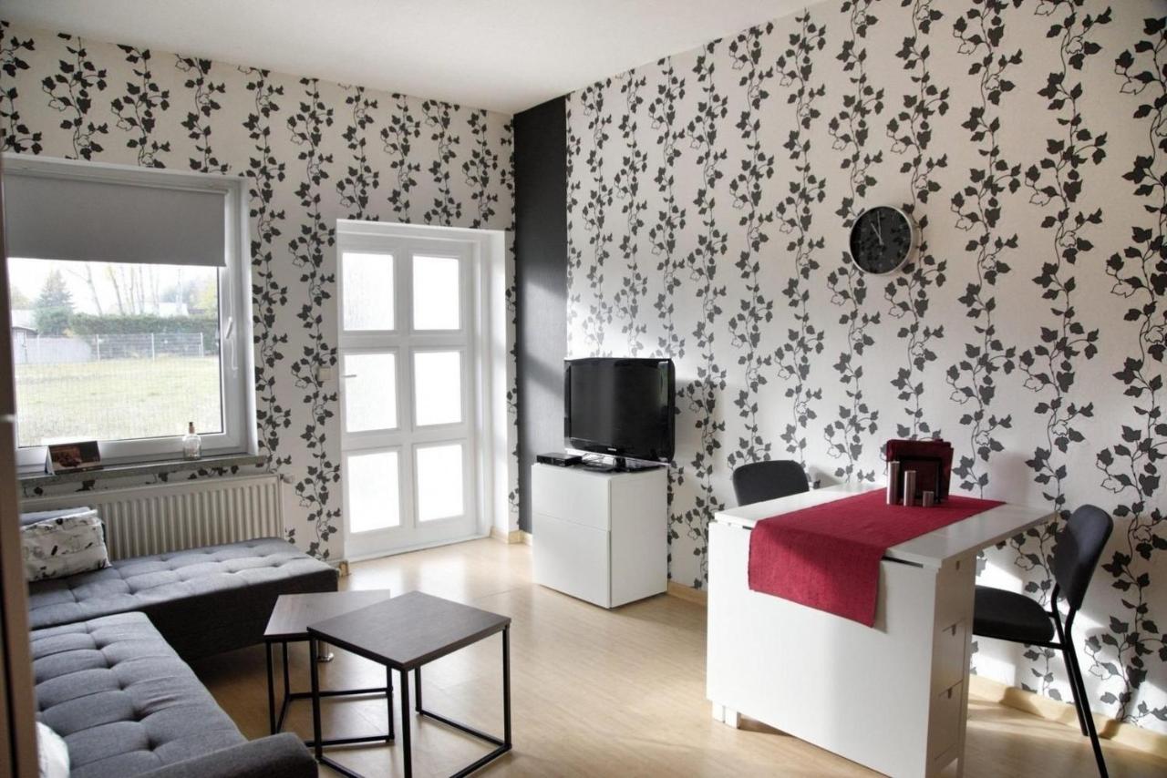 Ferienwohnung Wasservogel  Ruhige, gut ausgestattete Ferienwohnung am Stettiner Haff - Chambres d'hôtes Ueckermünde