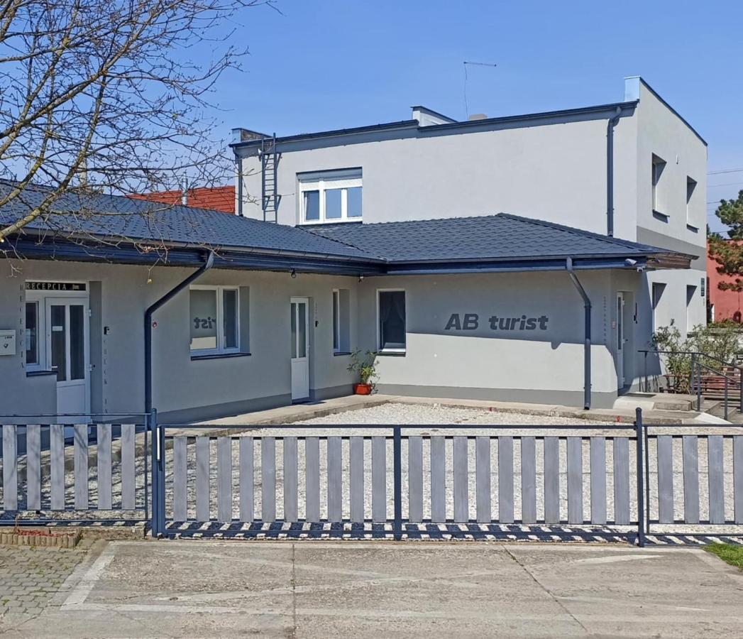 Abturist penzion - B&B Štúrovo