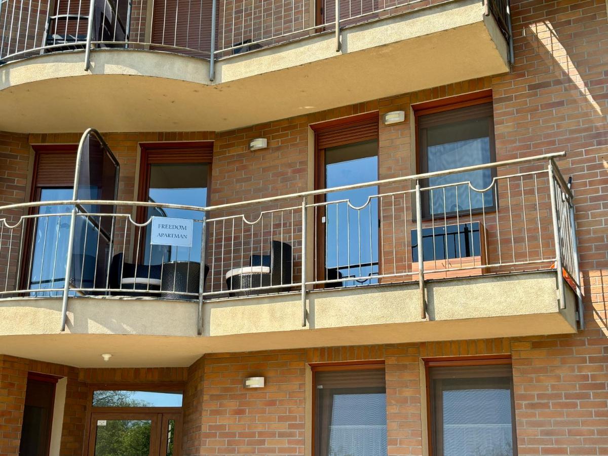 Freedom Apartman - Bed and Breakfast Keszthely