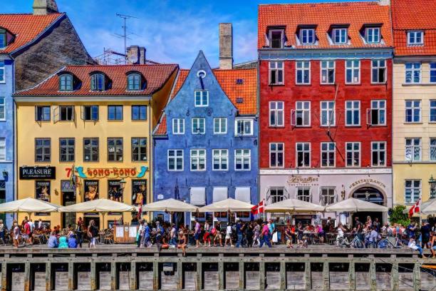 Stay Central Near Nyhavn & Tivoli Gardens - Chambres d'hôtes Copenhague