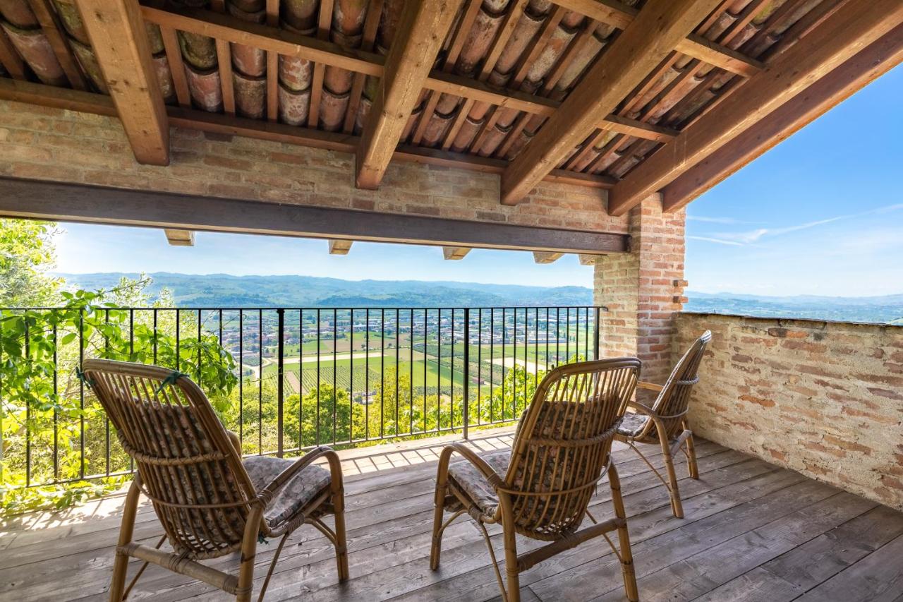 Typical Roero House with Langhe View and Private Park e Free Wifi - Bed and Breakfast Guarene