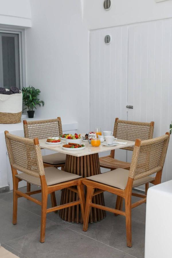 Dagaz Suites - Chambres d'hôtes Fira