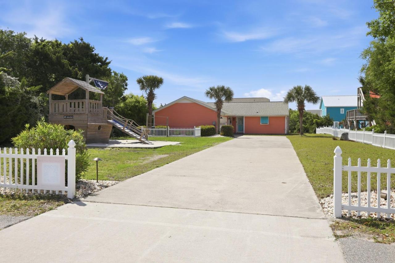 Colorful Emerald Isle Home: Just Steps to Beach! - B&B Emerald Isle