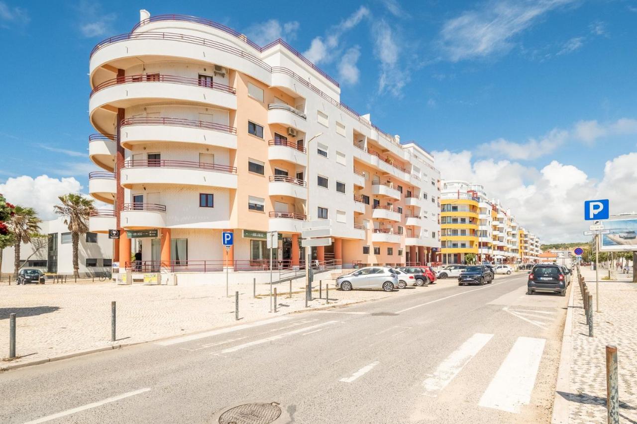 GuestReady - Vibrant flat w/ balcony - Chambres d'hôtes Costa de Caparica