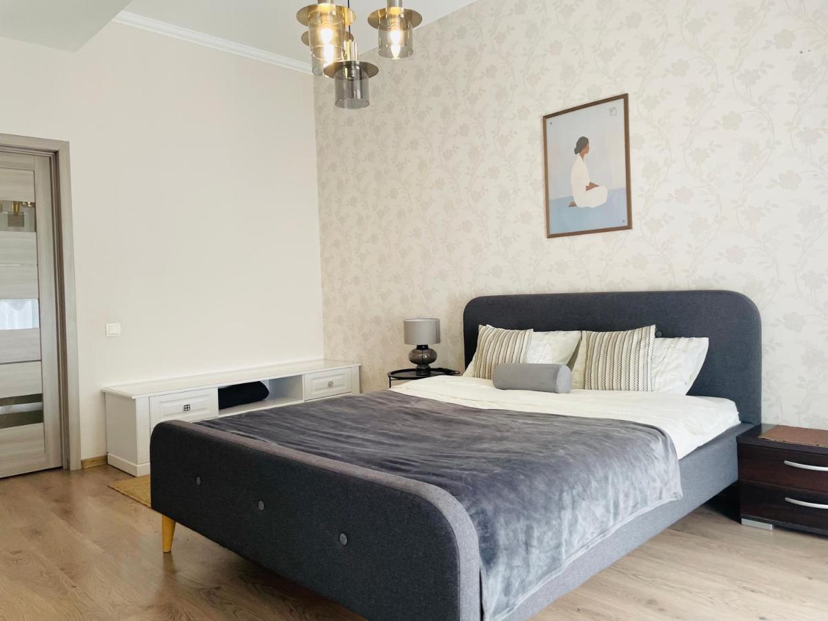 Center Lev Tolstoi Apartment I - B&B Chișinău