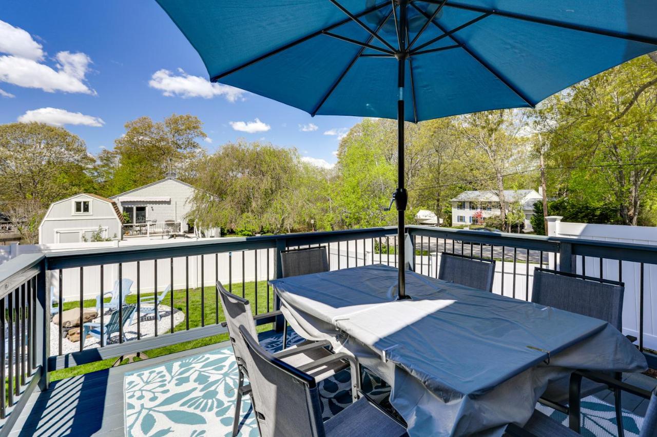 1 Mi to Head's Beach! Nautical Family Retreat - B&B Jamestown