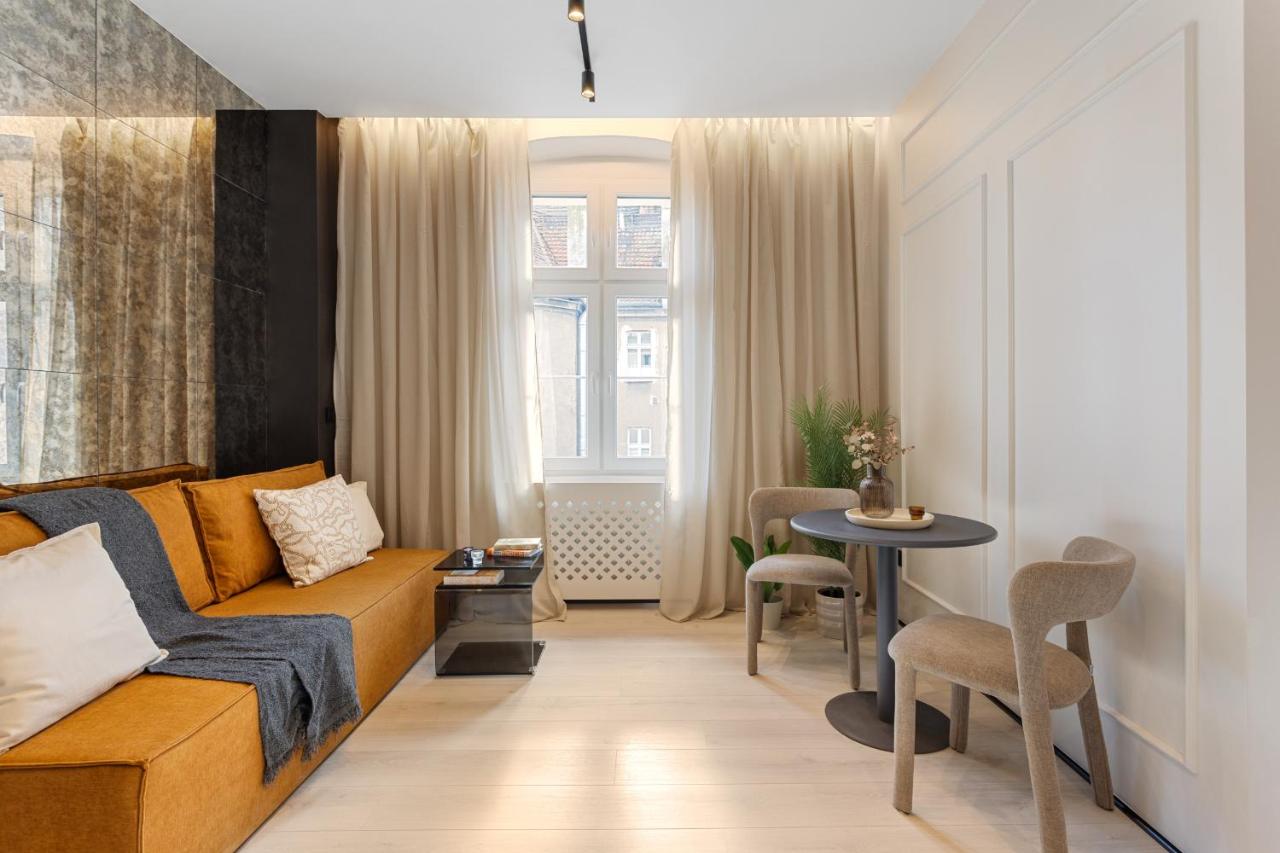 Luxury Saffron Apartment - Poznań Old Town - Bed and Breakfast Poznań