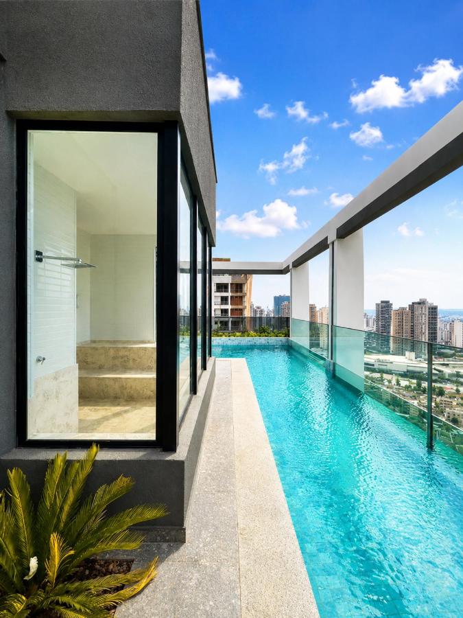 Opus Gyro en el Sector Marista | Alta gama | Wi-Fi | Estacionamiento | Recepción 24 horas | Edificio con rooftop increíble - B&B Goiânia