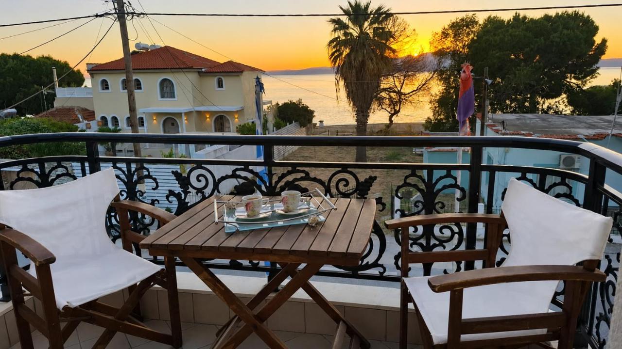 Studios Chrissi-Renovated 2026, Just 20m from the Beach - B&B Skála Sotíros