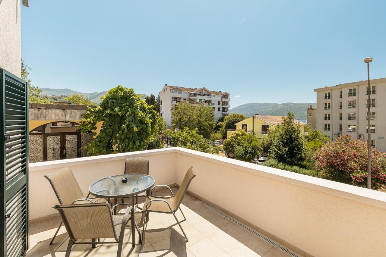Apartmani Jakšić - B&B Meljine