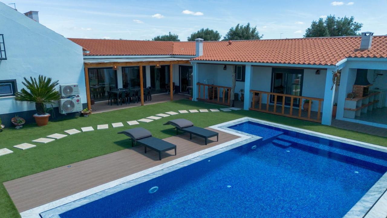 Luxury Country House - Private Pool, Jacuzzi & BBQ - Chambres d'hôtes Couço