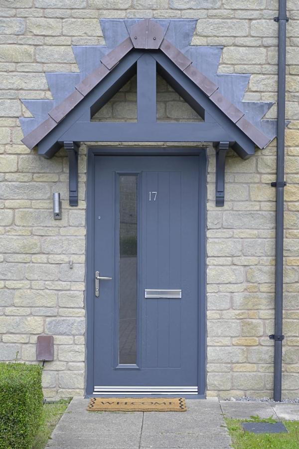 Stylish 3BR Yorkshire Base for 6 with Parking - Ferienwohnung Harrogate