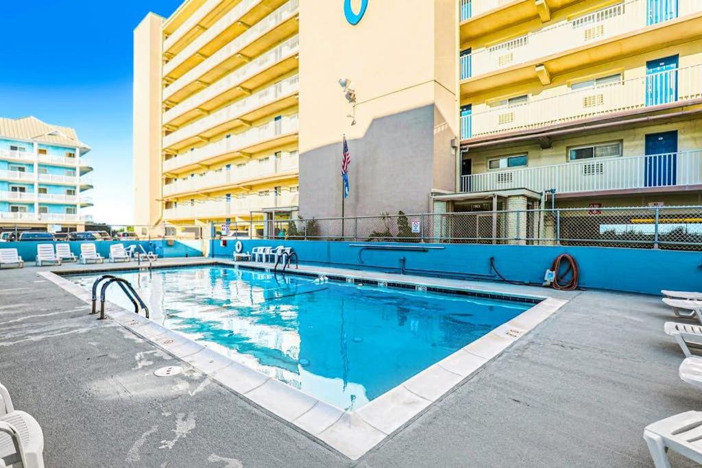 Oceanfront Calypso Condo with Ocean View Balcony WiFi Laundry & Shared Pool - B&B Ocean City
