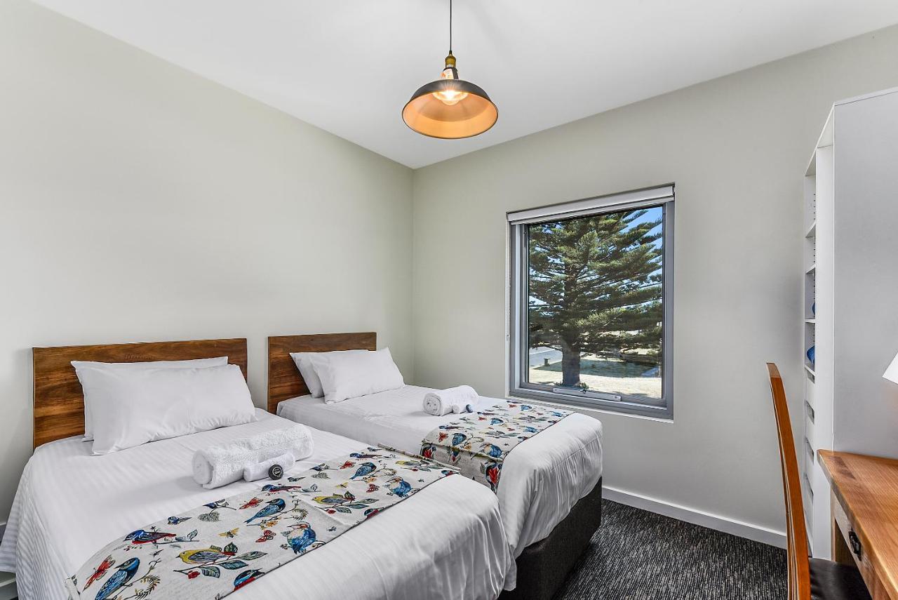 Two-Bedroom Apartment with Ocean View - Cape Martin