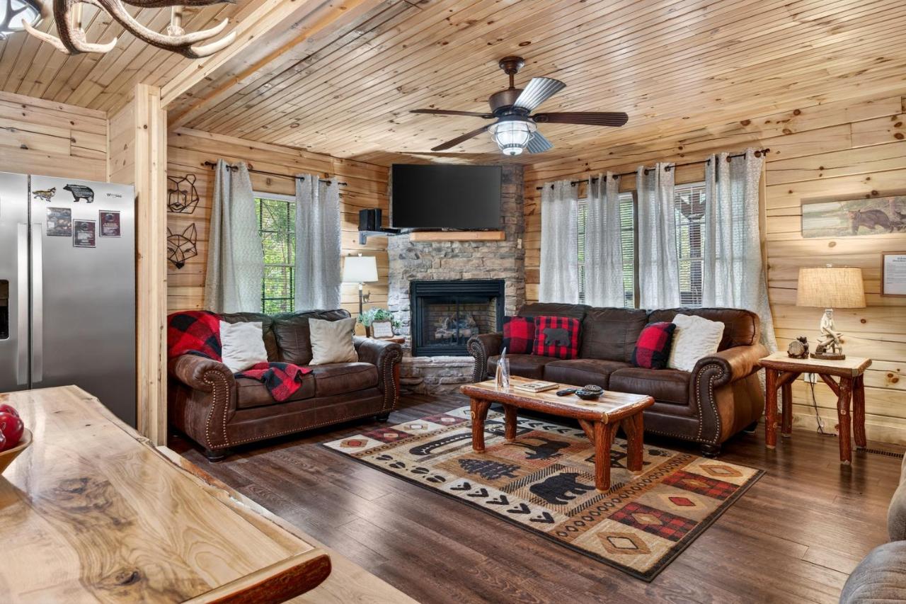 270 Black Bear Retreat Cabin - Chambres d'hôtes Gatlinburg