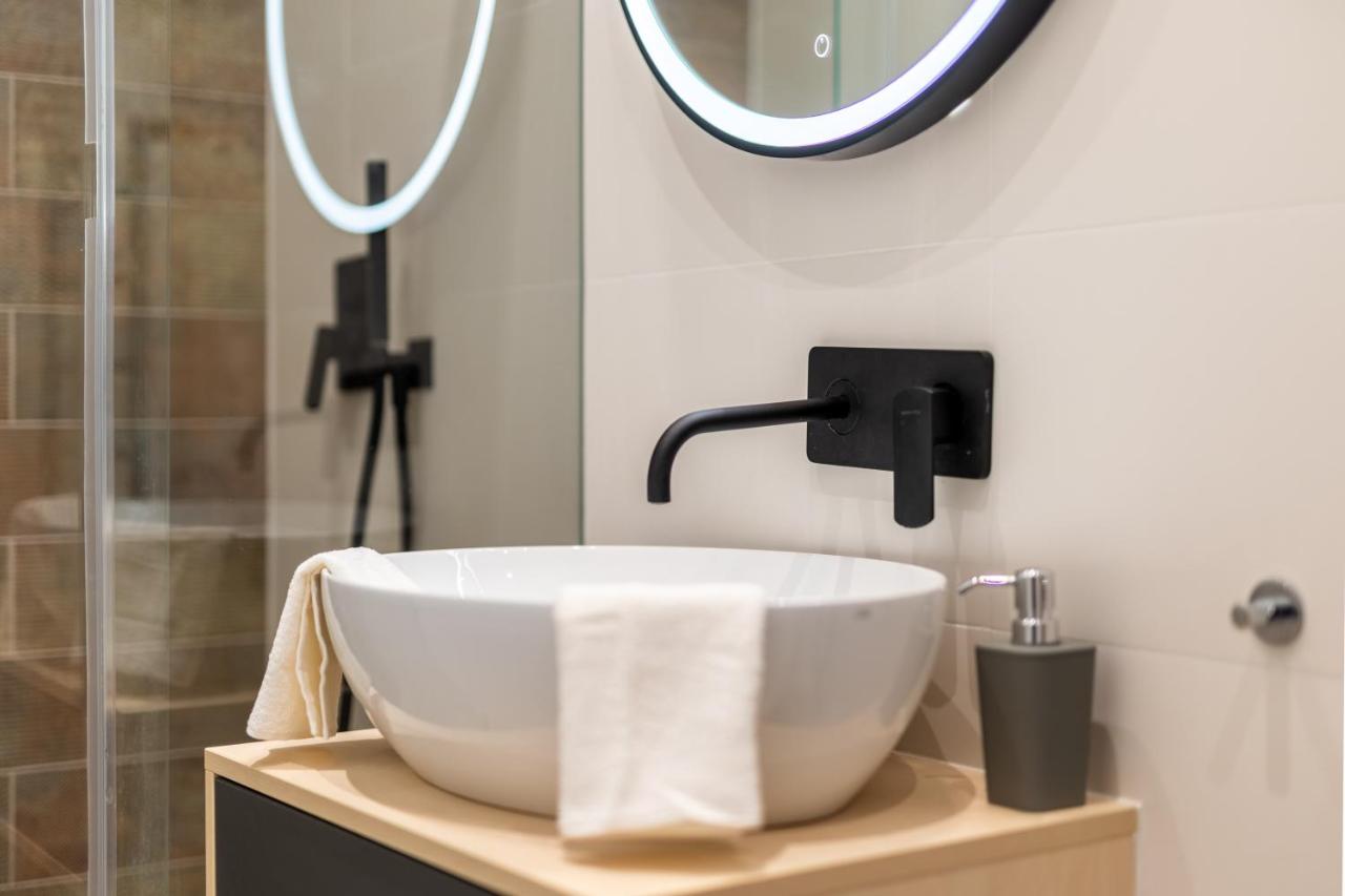 Winter Haven Modern Retreat in Central Bratislava - Ferienwohnung Bratislava