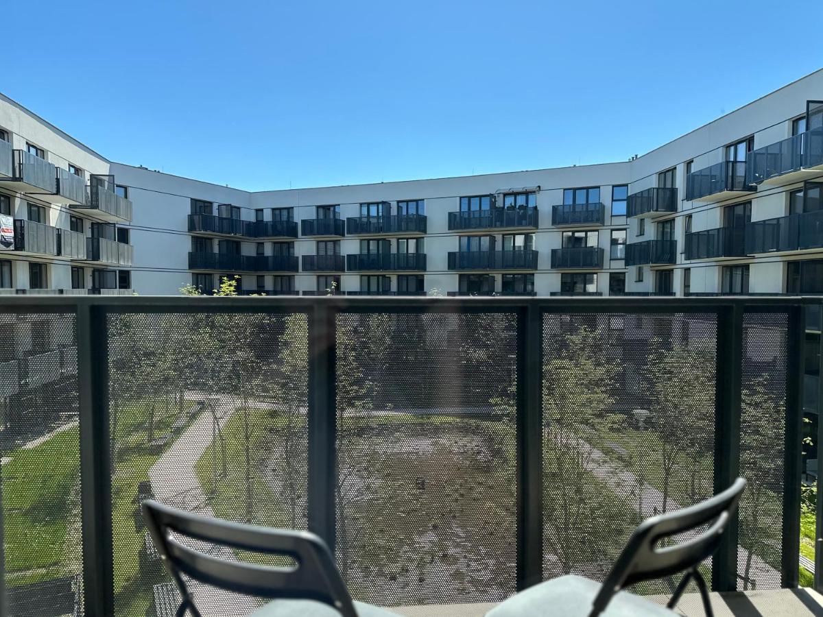 Greenwood Apartment Portovo by Property Kings - Chambres d'hôtes Gdańsk