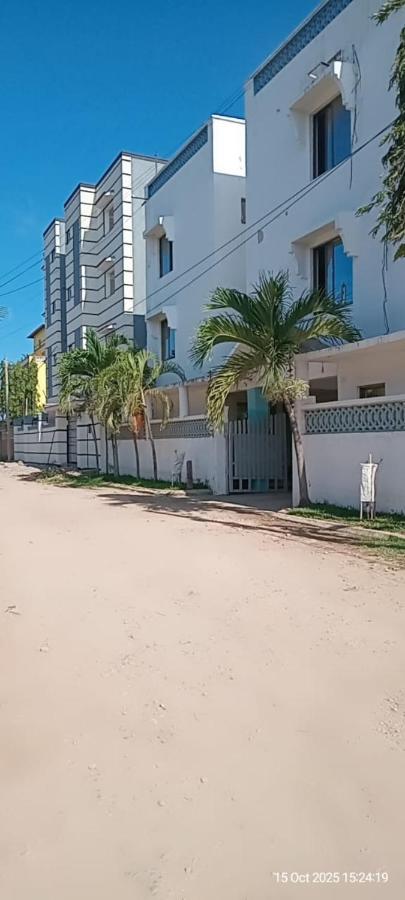 Shanzu pride Mombasa - Bed and Breakfast Mombassa