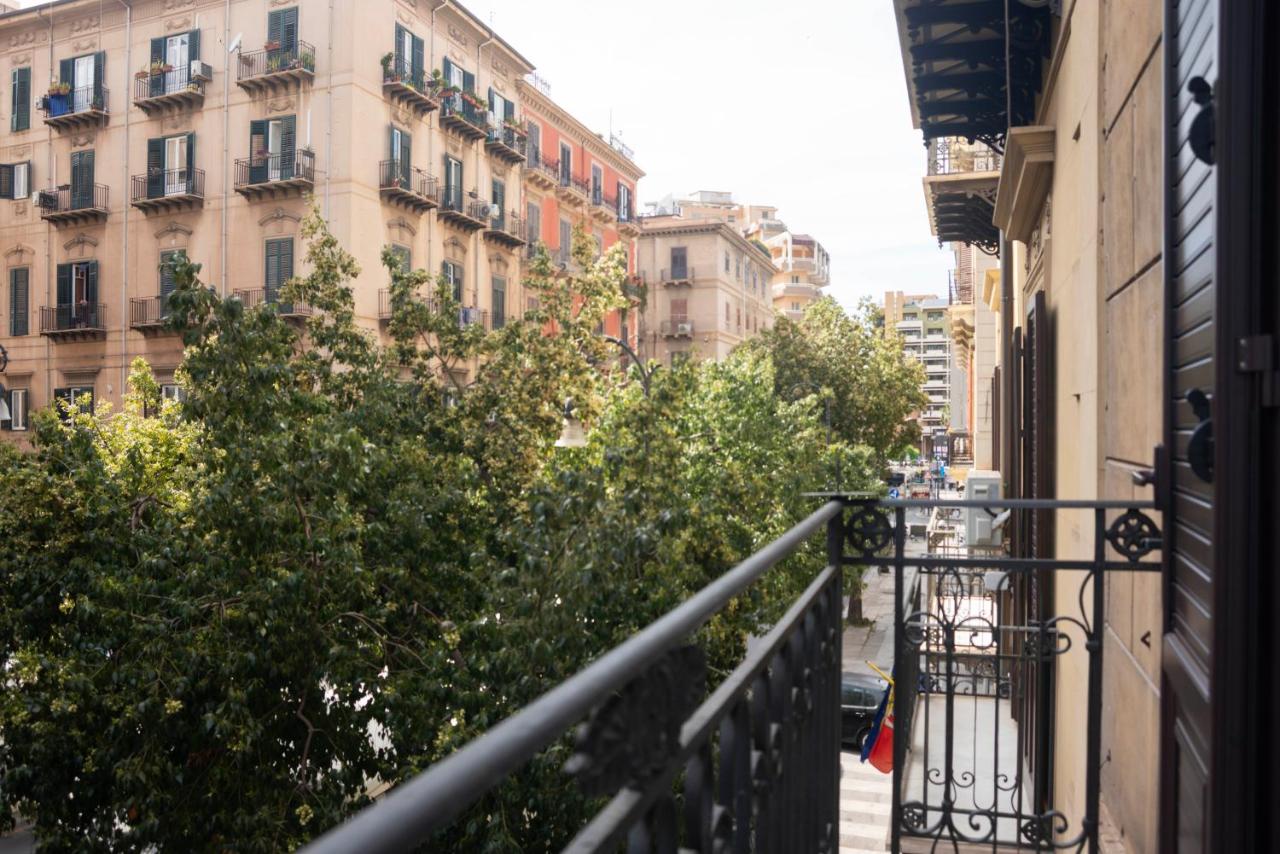 Four Rooms Luxury Suite - B&B Palermo