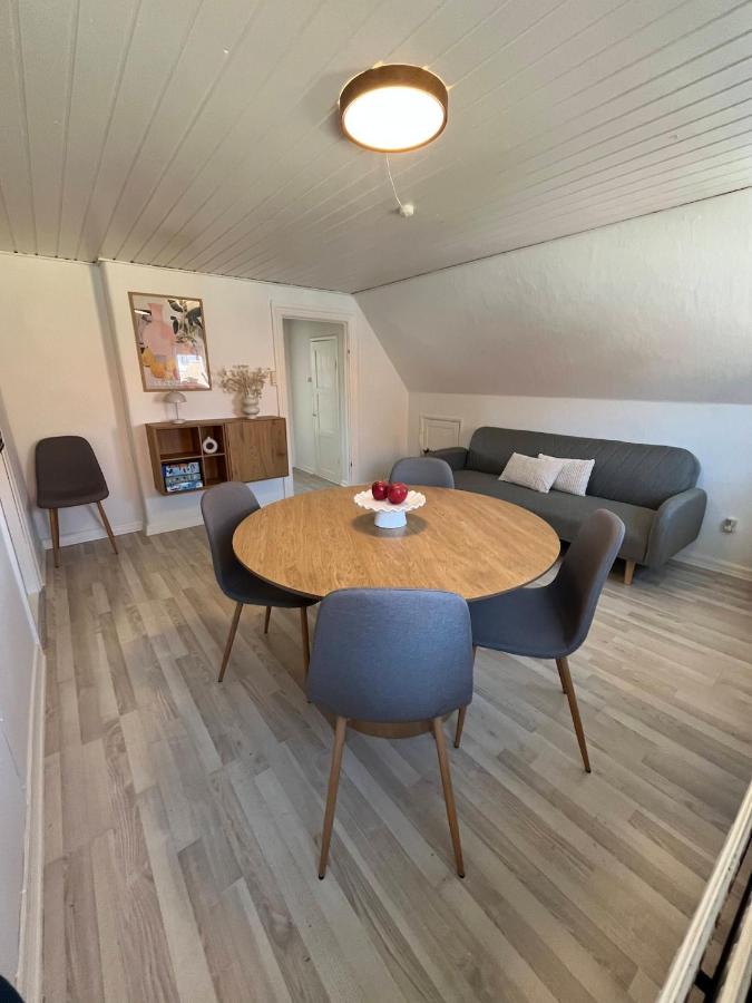 Hyggelig lejlighed i hjertet af Hirtshals, tæt på alt - Chambres d'hôtes Hirtshals