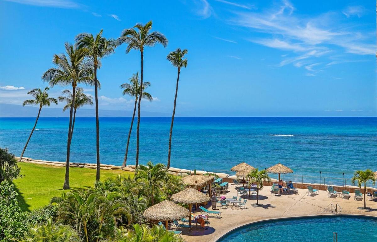 Lahaina Beachfront Oceanview Seaside Retreat SoothingWaves - Ferienwohnung Lāhainā