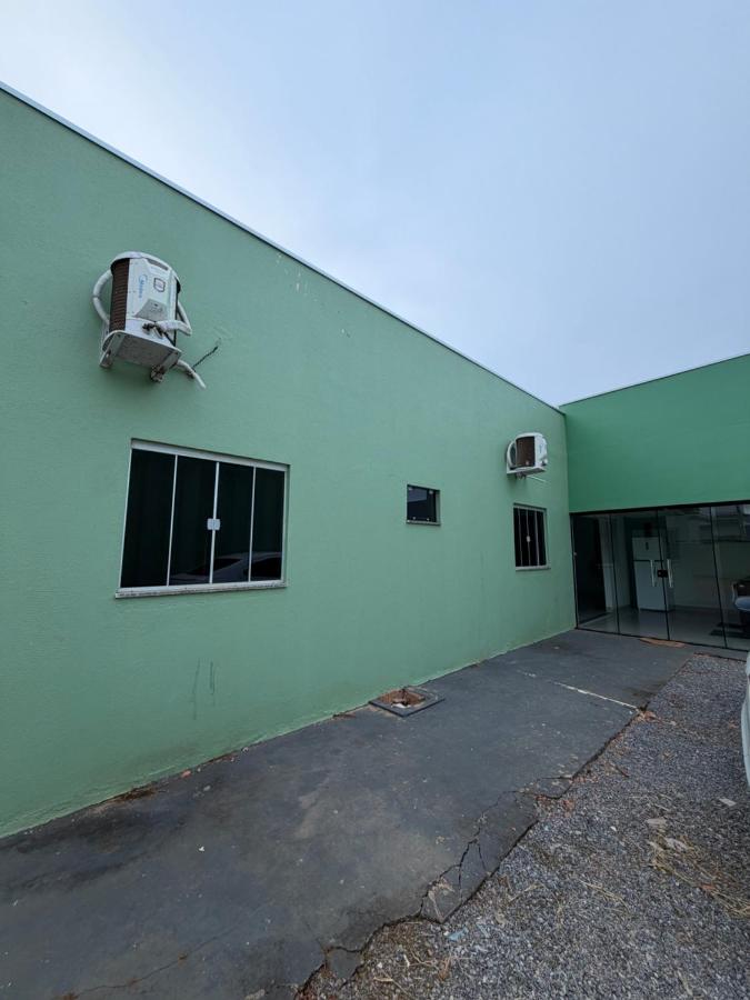 Casa aconchegante com 02 quartos climatizados - B&B Nova Mutum