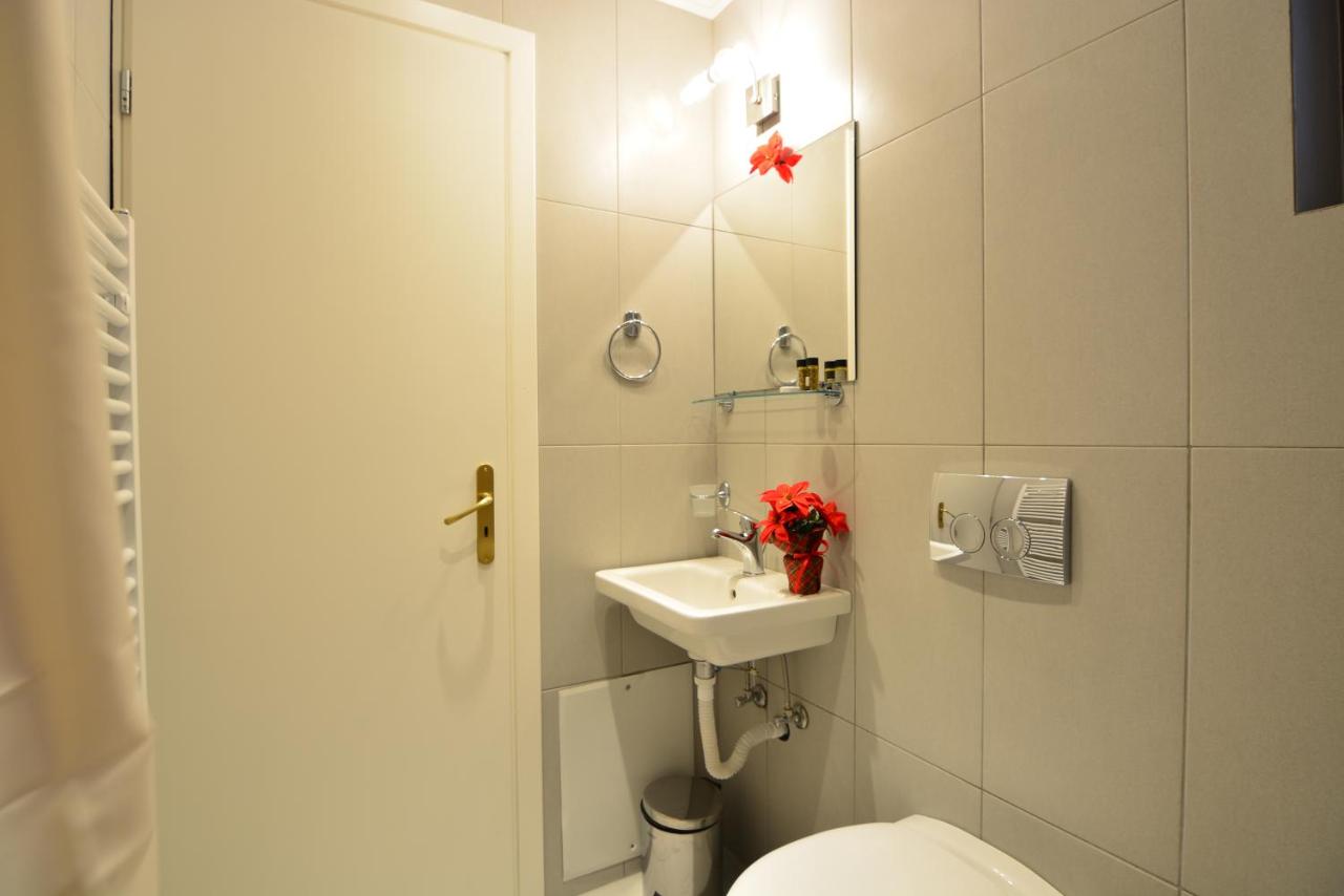 Triple Room with Balcony