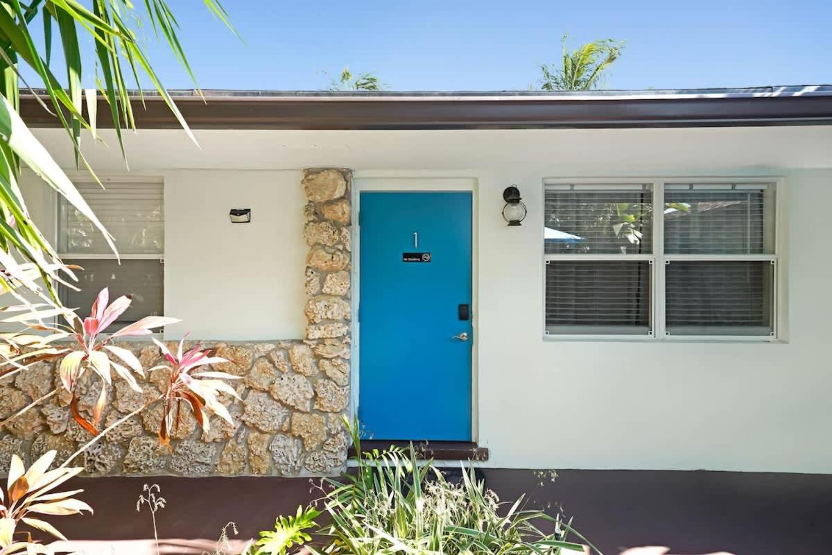 Beach Apart by Dream Vacation unit 1 - Bed and Breakfast West Palm Beach