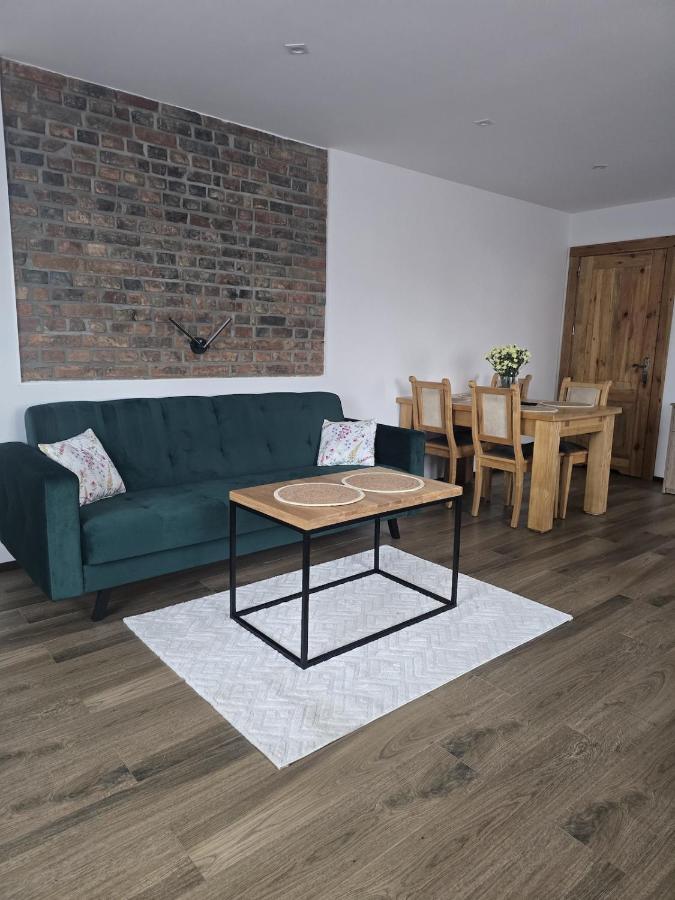 Przystań Na Zakręcie Apartament - B&B Złocieniec