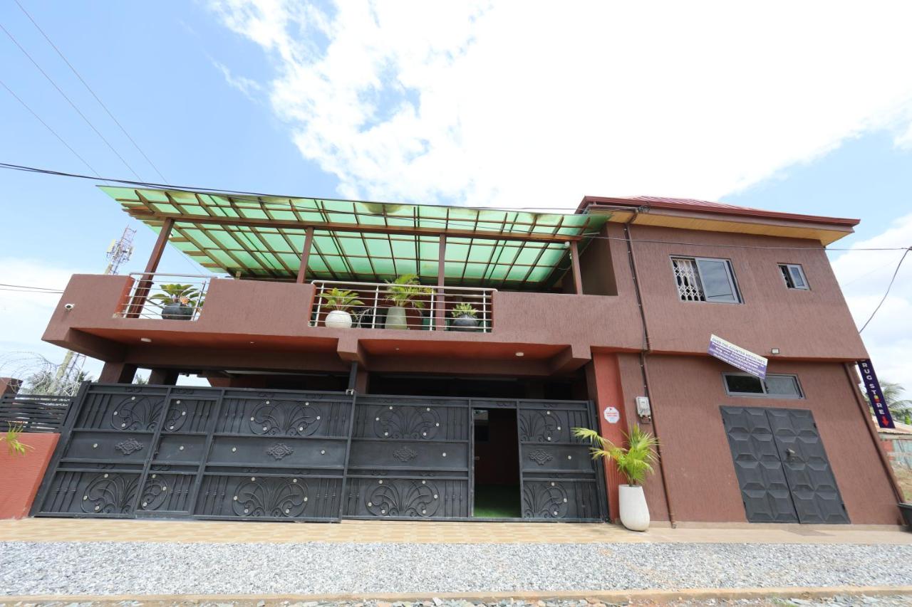 Apartamento de 2 dormitorios con balcón y terraza