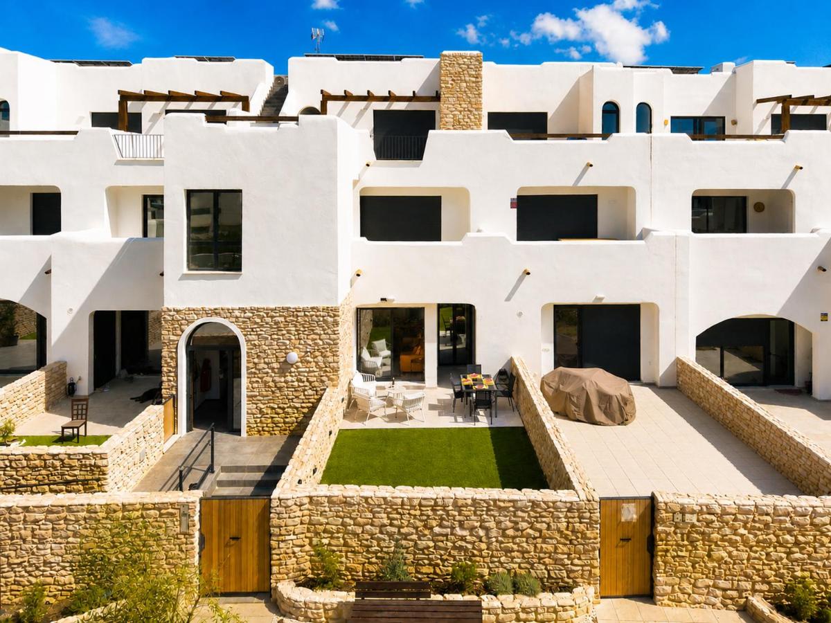 The Levante Bunker - 2BR, Garden, Parking, Pool - Chambres d'hôtes Tarifa