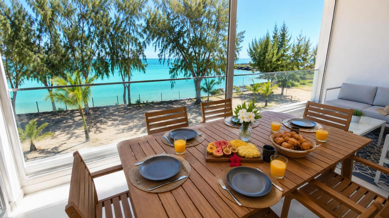 Seaside Escape with Breathtaking View - B&B Grand Gaube